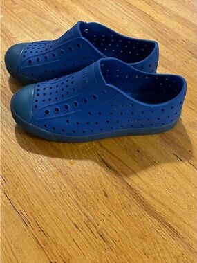 Native Kids Water Shoes in Blue